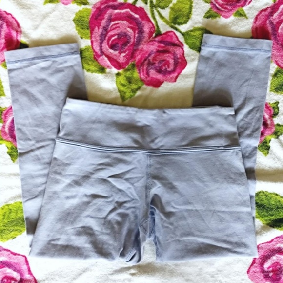 lululemon athletica Pants - LuLulemon Lavender Crops